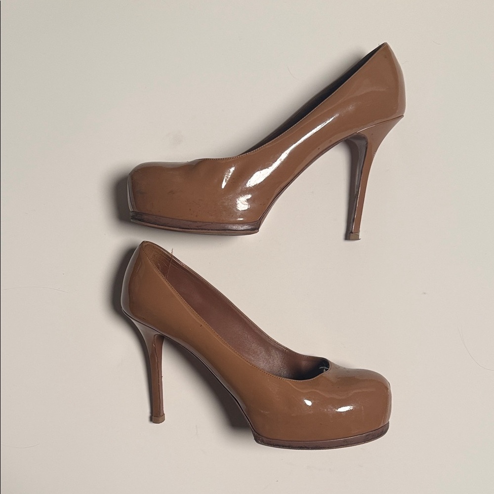 🔑 YSL Saint Laurent Tribtoo Tan patent leather pumps